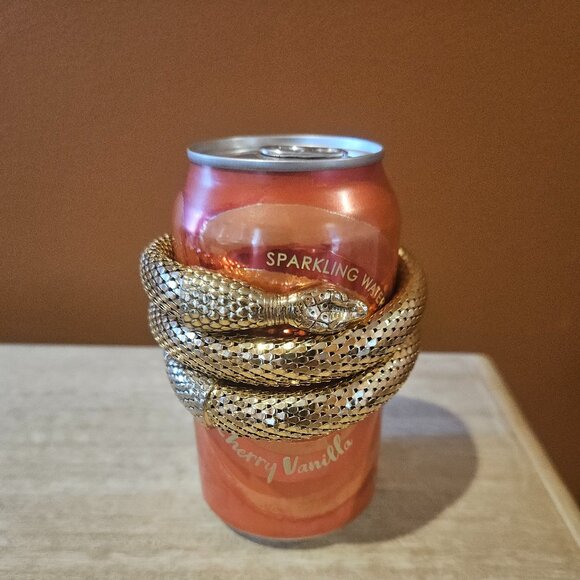 VINTAGE GOLD TONE COILED MESH SNAKE BRACELET - Picture 7 of 7